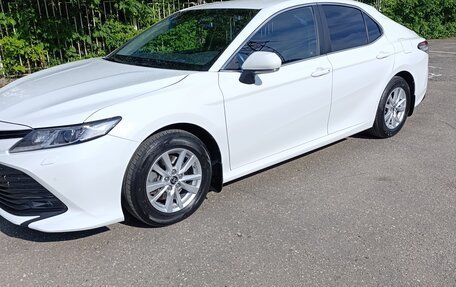 Toyota Camry, 2018 год, 2 700 000 рублей, 1 фотография