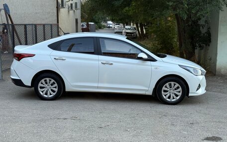 Hyundai Solaris II рестайлинг, 2021 год, 1 130 000 рублей, 8 фотография