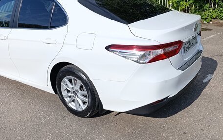 Toyota Camry, 2018 год, 2 700 000 рублей, 4 фотография