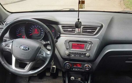 KIA Rio III рестайлинг, 2013 год, 500 000 рублей, 8 фотография