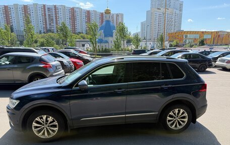 Volkswagen Tiguan II, 2017 год, 2 000 000 рублей, 2 фотография