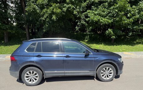 Volkswagen Tiguan II, 2017 год, 2 000 000 рублей, 3 фотография