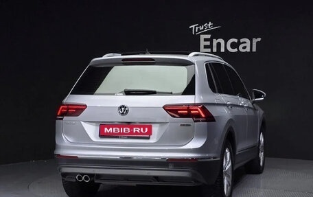 Volkswagen Tiguan II, 2020 год, 2 099 000 рублей, 4 фотография
