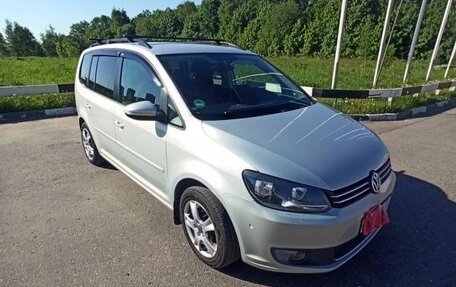 Volkswagen Touran III, 2010 год, 950 000 рублей, 7 фотография
