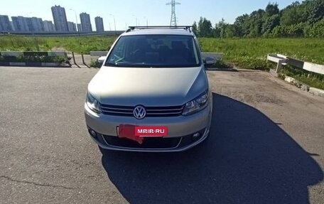 Volkswagen Touran III, 2010 год, 950 000 рублей, 5 фотография