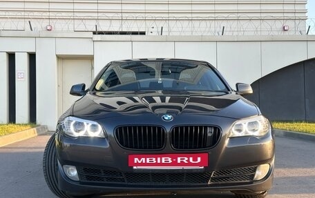 BMW 5 серия, 2010 год, 1 900 000 рублей, 2 фотография