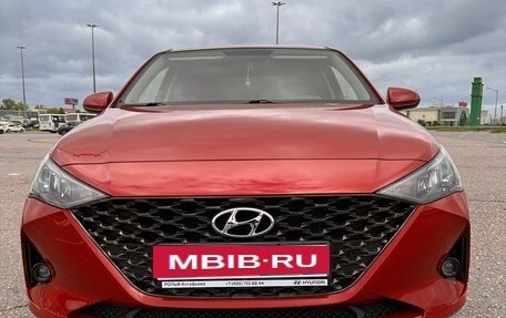 Hyundai Solaris II рестайлинг, 2021 год, 1 550 000 рублей, 2 фотография