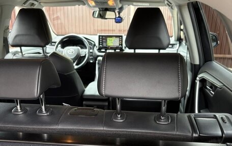 Toyota RAV4, 2020 год, 3 490 000 рублей, 6 фотография