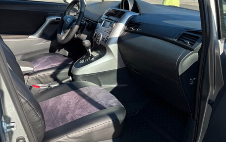 Toyota Verso I, 2010 год, 8 фотография