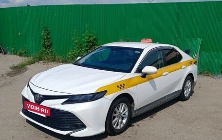 Toyota Camry, 2019 год, 1 500 000 рублей, 3 фотография