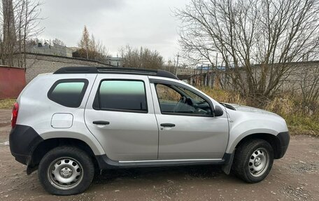 Renault Duster I рестайлинг, 2014 год, 700 000 рублей, 2 фотография