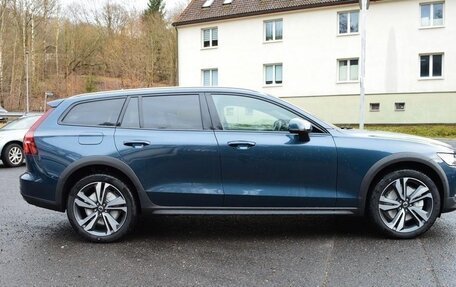 Volvo V60 II, 2025 год, 9 749 000 рублей, 5 фотография