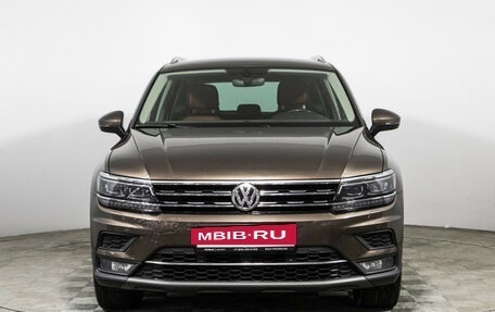 Volkswagen Tiguan II, 2017 год, 2 849 000 рублей, 2 фотография