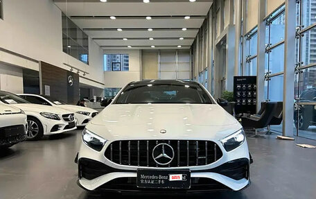 Mercedes-Benz A-Класс, 2021 год, 1 750 000 рублей, 3 фотография
