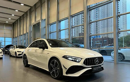 Mercedes-Benz A-Класс, 2021 год, 1 750 000 рублей, 2 фотография