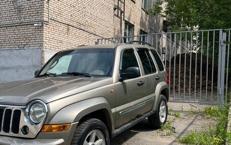 Jeep Cherokee, 2005 год, 650 000 рублей, 3 фотография