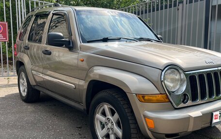 Jeep Cherokee, 2005 год, 650 000 рублей, 2 фотография