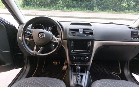 Skoda Yeti I рестайлинг, 2017 год, 2 300 000 рублей, 2 фотография