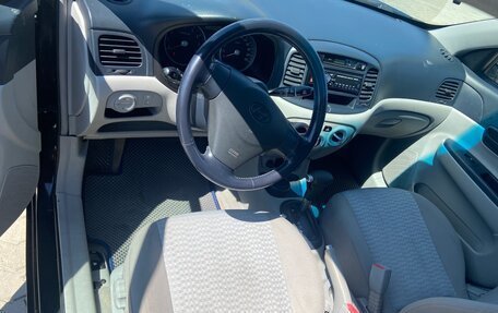 Hyundai Verna II, 2006 год, 550 000 рублей, 9 фотография