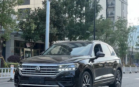Volkswagen Touareg III, 2021 год, 4 660 000 рублей, 1 фотография