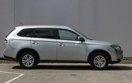 Mitsubishi Outlander III рестайлинг 3, 2014 год, 1 500 000 рублей, 5 фотография