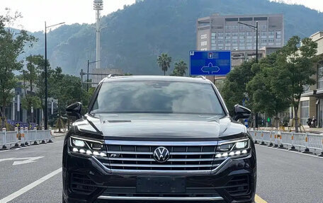 Volkswagen Touareg III, 2021 год, 4 660 000 рублей, 2 фотография