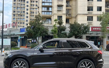 Volkswagen Touareg III, 2021 год, 4 660 000 рублей, 7 фотография