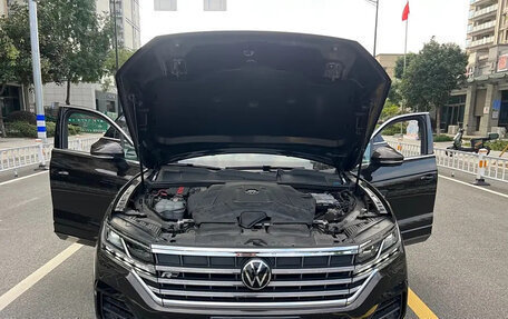Volkswagen Touareg III, 2021 год, 4 660 000 рублей, 9 фотография