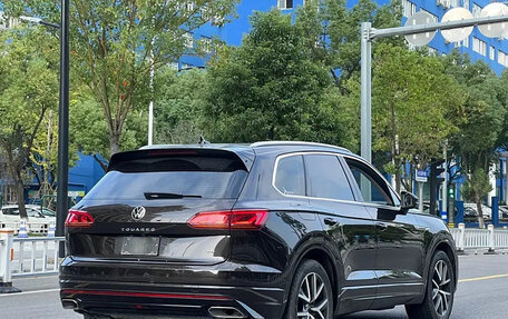 Volkswagen Touareg III, 2021 год, 4 660 000 рублей, 6 фотография