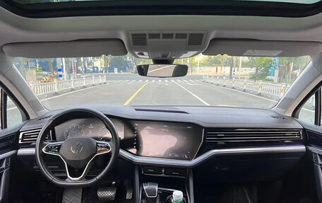 Volkswagen Touareg III, 2021 год, 4 660 000 рублей, 16 фотография