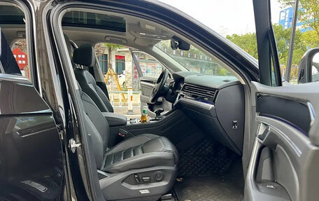 Volkswagen Touareg III, 2021 год, 4 660 000 рублей, 13 фотография