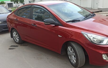 Hyundai Solaris II рестайлинг, 2011 год, 595 000 рублей, 1 фотография