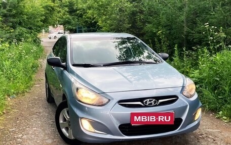 Hyundai Solaris II рестайлинг, 2012 год, 930 000 рублей, 1 фотография