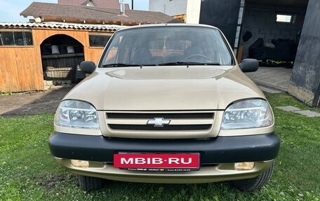 Chevrolet Niva I рестайлинг, 2005 год, 198 000 рублей, 2 фотография