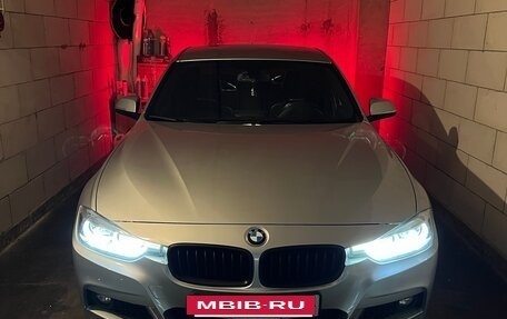 BMW 3 серия, 2018 год, 2 650 000 рублей, 16 фотография