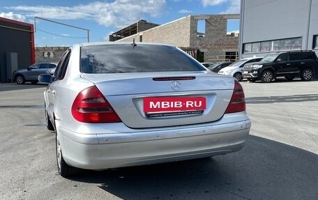 Mercedes-Benz E-Класс, 2002 год, 732 000 рублей, 3 фотография