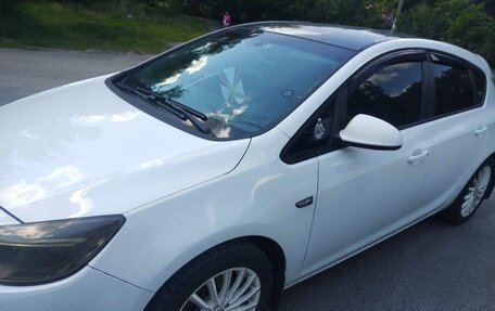 Opel Astra J, 2012 год, 720 000 рублей, 2 фотография