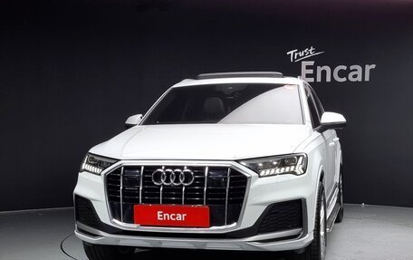 Audi Q7, 2022 год, 3 270 000 рублей, 2 фотография