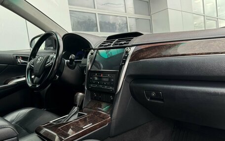 Toyota Camry, 2018 год, 1 549 756 рублей, 6 фотография