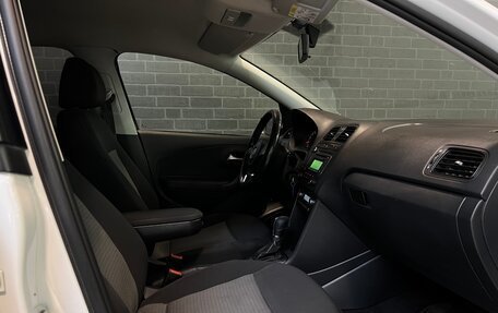 Volkswagen Polo VI (EU Market), 2015 год, 850 000 рублей, 8 фотография