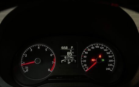 Volkswagen Polo VI (EU Market), 2015 год, 850 000 рублей, 18 фотография