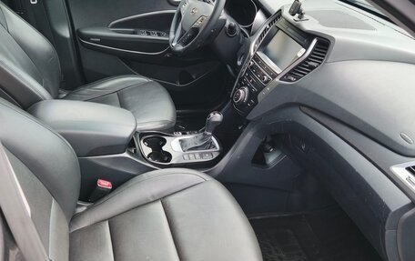 Hyundai Santa Fe III рестайлинг, 2016 год, 1 680 000 рублей, 10 фотография