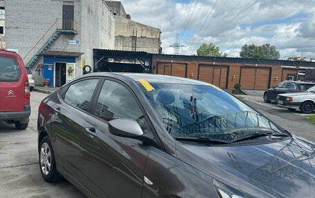 Hyundai Solaris II рестайлинг, 2013 год, 810 000 рублей, 12 фотография