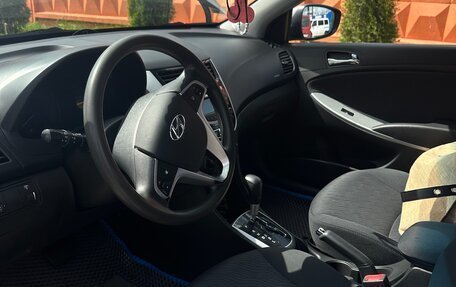 Hyundai Solaris II рестайлинг, 2013 год, 810 000 рублей, 16 фотография