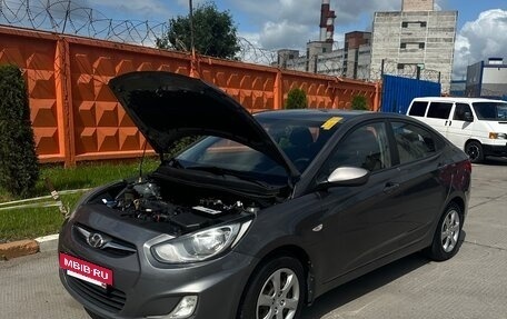 Hyundai Solaris II рестайлинг, 2013 год, 810 000 рублей, 18 фотография