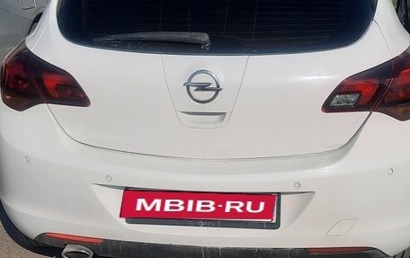 Opel Astra J, 2012 год, 820 000 рублей, 1 фотография