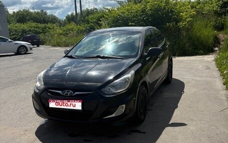 Hyundai Solaris II рестайлинг, 2012 год, 415 000 рублей, 1 фотография