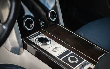 Land Rover Range Rover IV рестайлинг, 2018 год, 6 000 000 рублей, 26 фотография