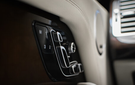 Land Rover Range Rover IV рестайлинг, 2018 год, 6 000 000 рублей, 27 фотография