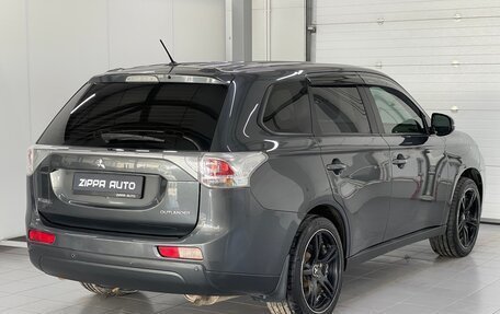 Mitsubishi Outlander III рестайлинг 3, 2014 год, 1 549 000 рублей, 4 фотография